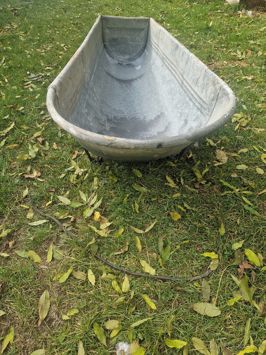Stará plechová vana - 3