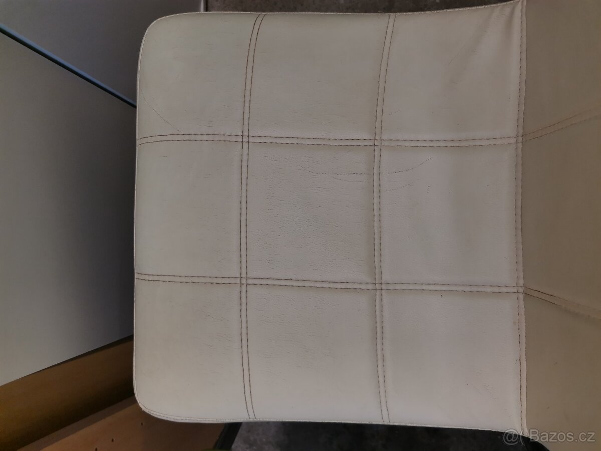 2 ks jidelních židlí - možnost dopravy - 3