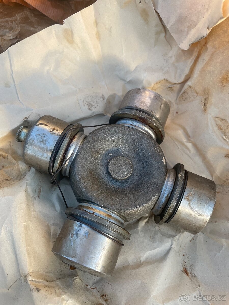 Tatra 148 Čepy a kříže - 3