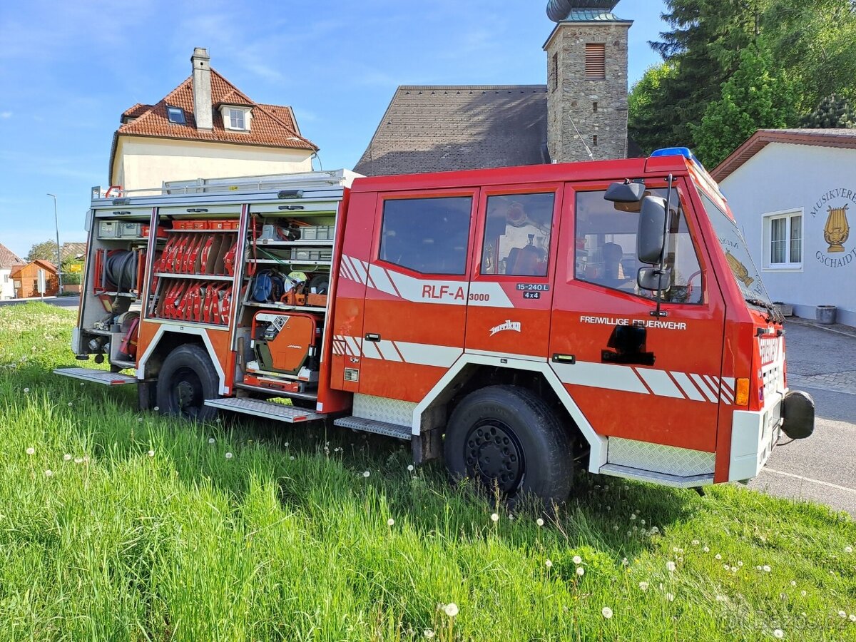 hasičské (požární) vozidlo