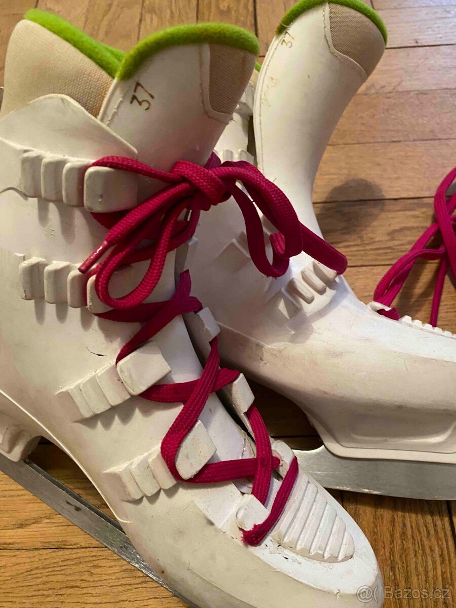 Prodám lední dámské brusle vel.37 - 3