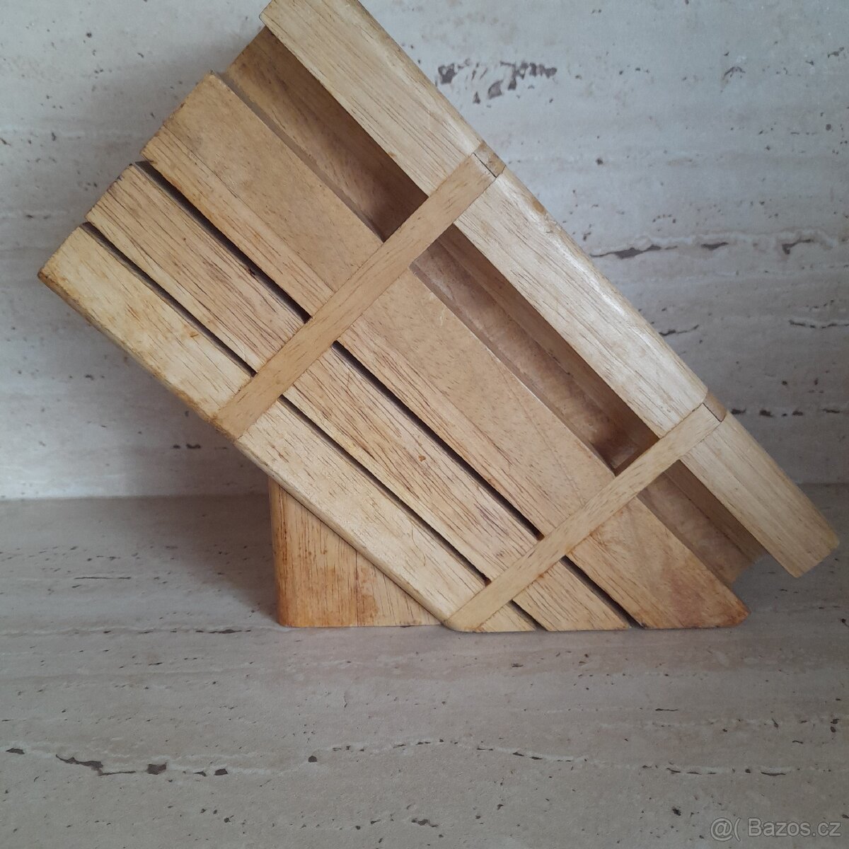 Dřevěný stojan na nože REX - 3