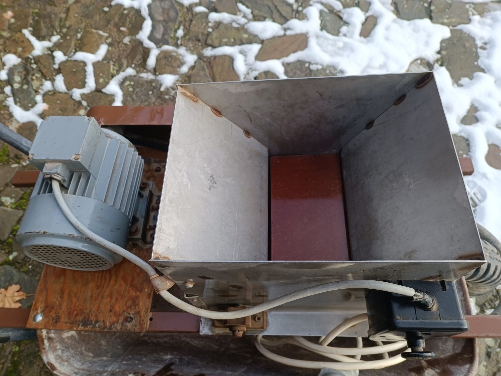 ŘEZAČKA NA OVOCE - 3