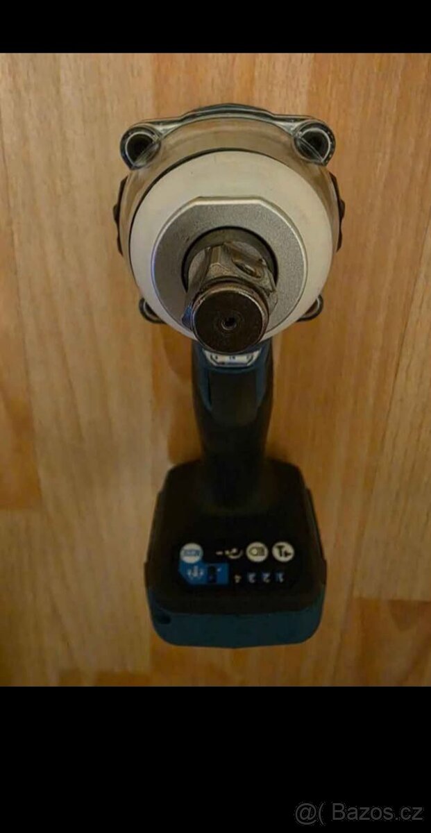 MAKITA RAZOVY UTAHOVAK - 3