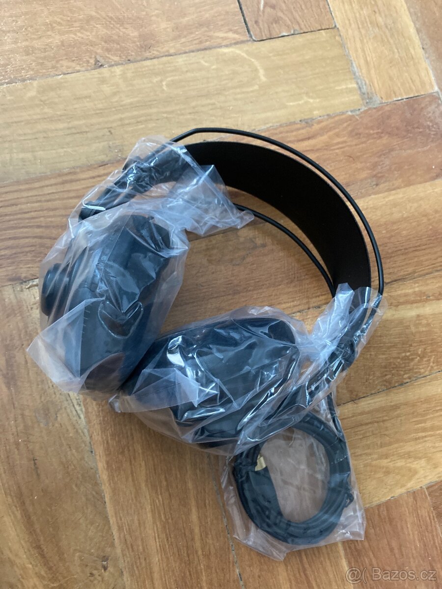 Sluchátka Samson SR850 - 3