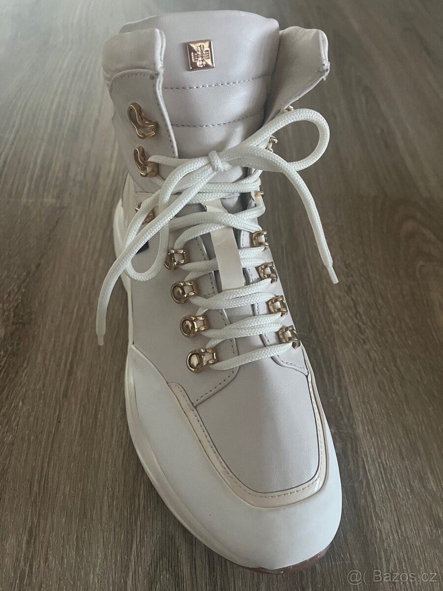 Kotníkové boty od značky Hogl - 3