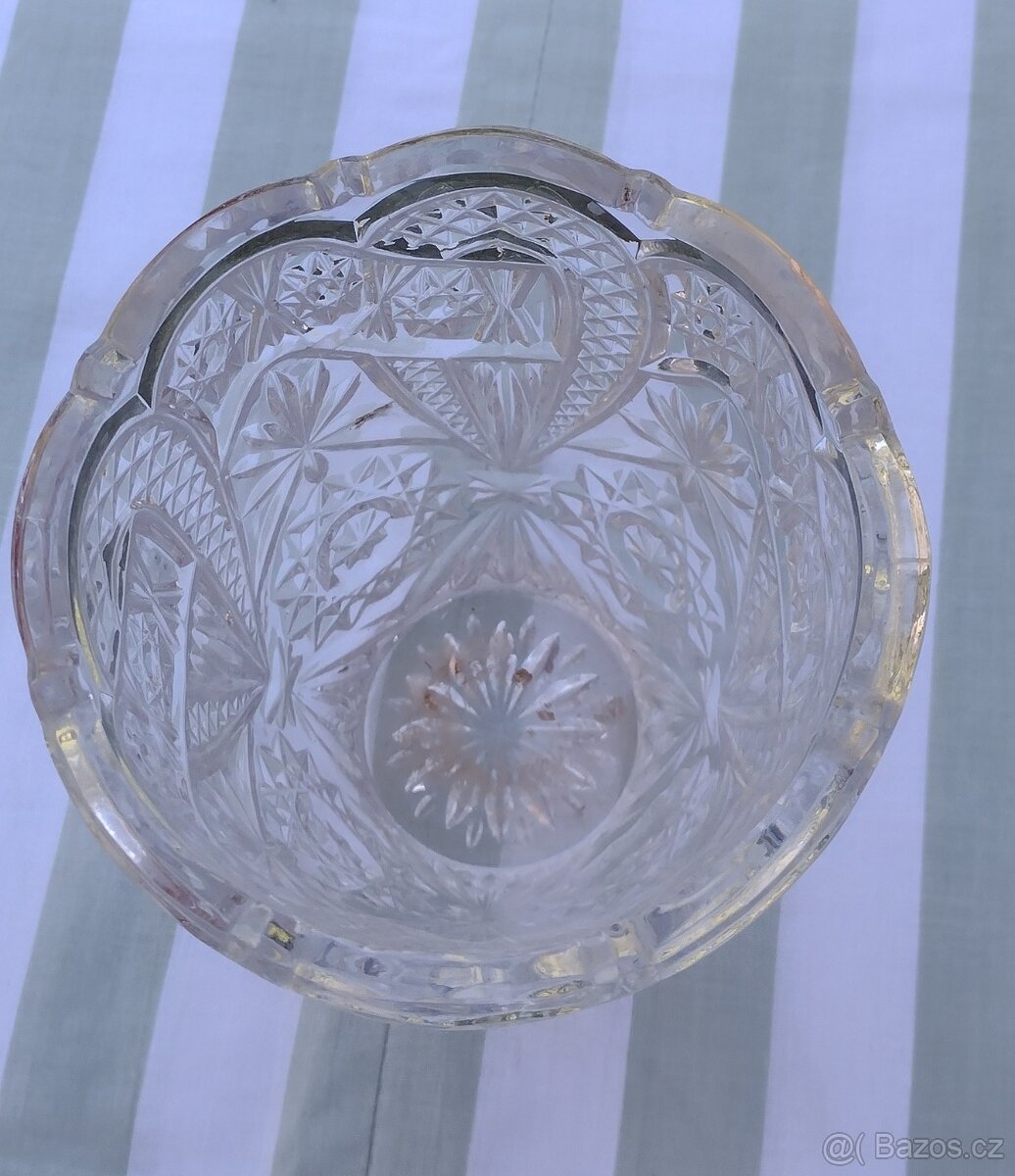 broušená váza - 3