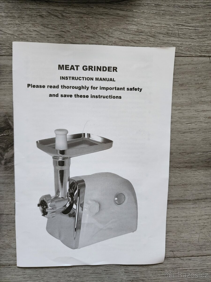 Prodám nový elektrický mlýnek na maso 800 W, kompletní balen - 3