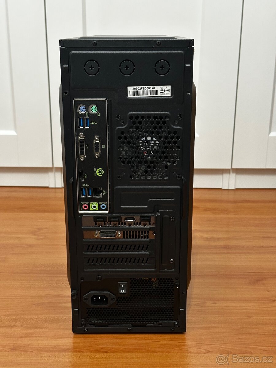 Stolní PC / 16gb / GeForce GTX 1080 / intel core 5 - 3