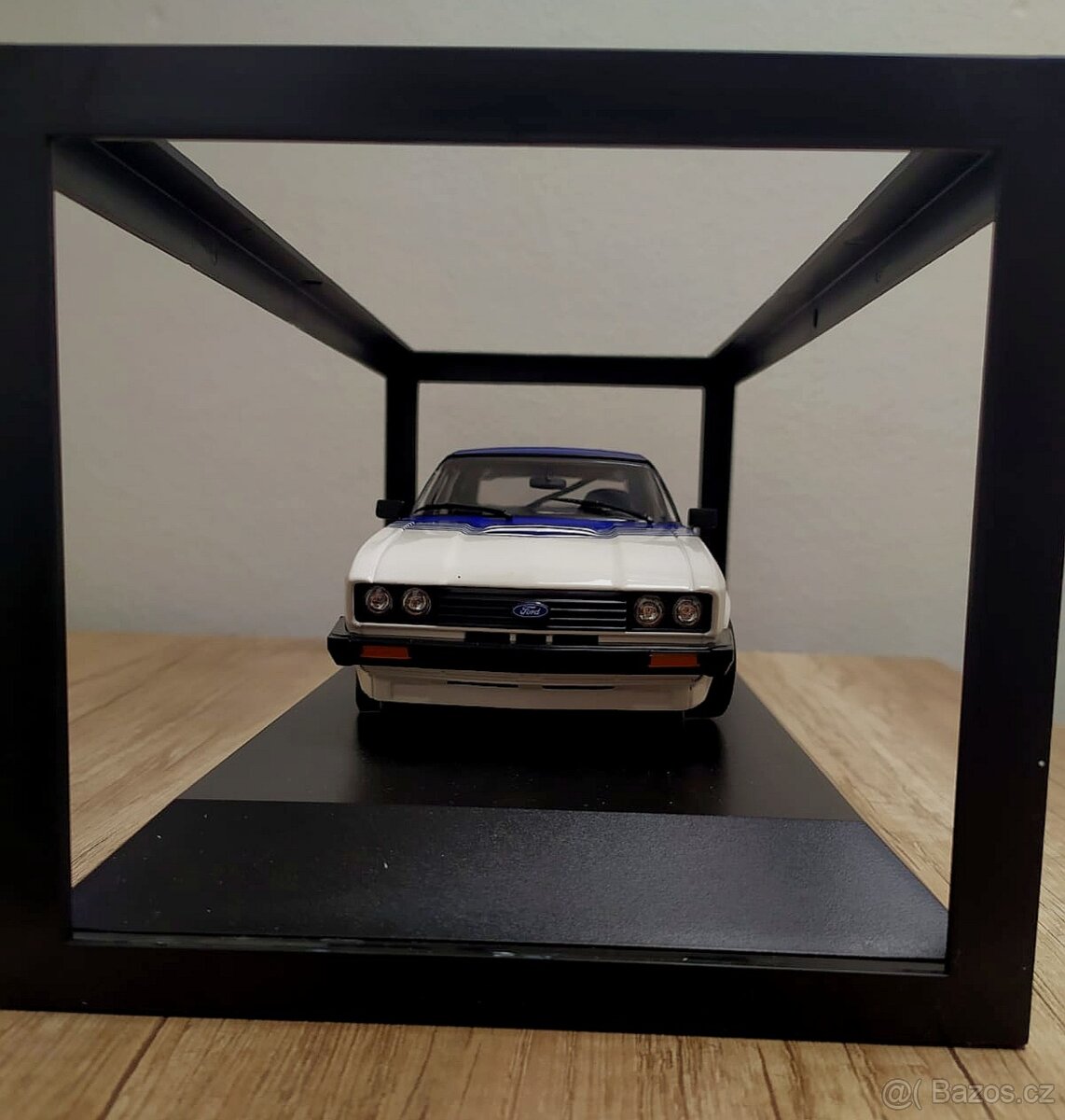 Minichamps 1:18 Ford - 3