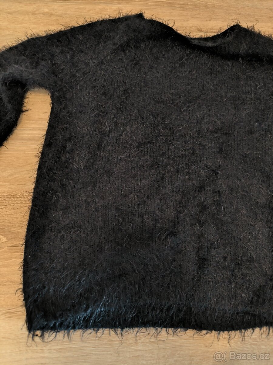 Dámské svetry vel. M - 3