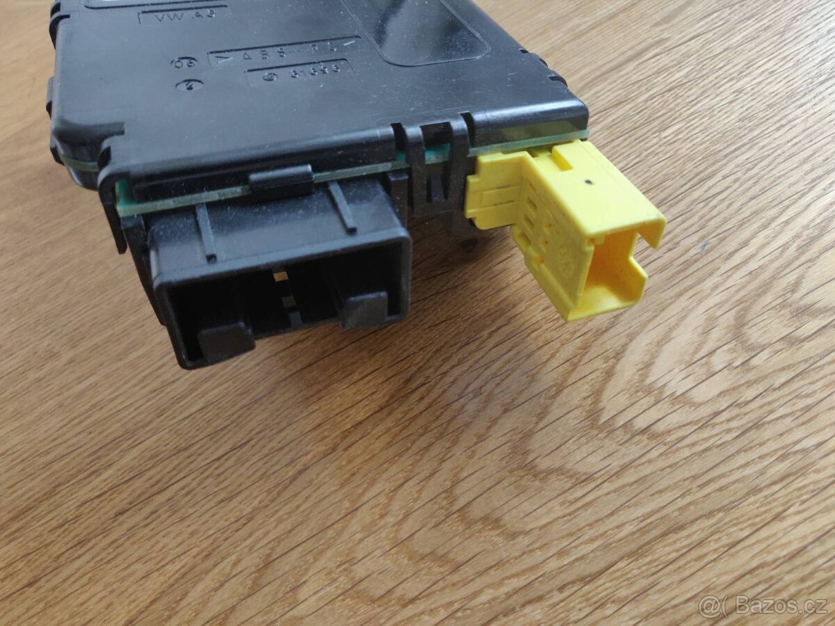 Podvolantová jednotka VW 1K0 953 549 BR - 3