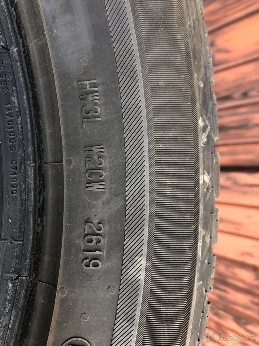 Zimní pneu 235/55/18 - 3