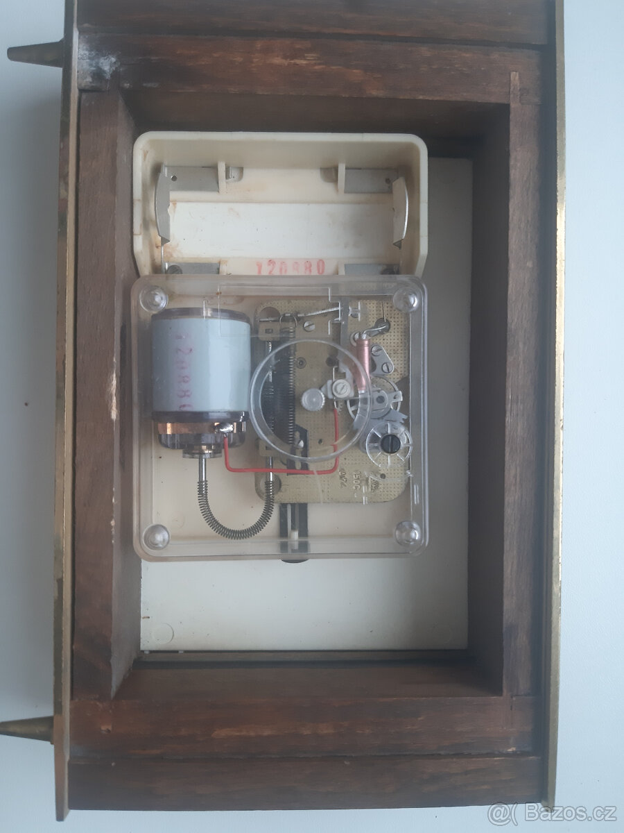 Prodám hodiny PRIM - 3