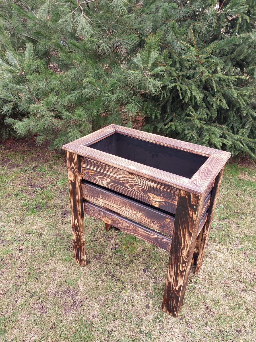 Vyvýšený záhon truhlík - 3