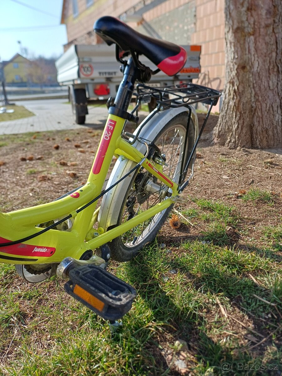 Dívčí kolo 20' - 3