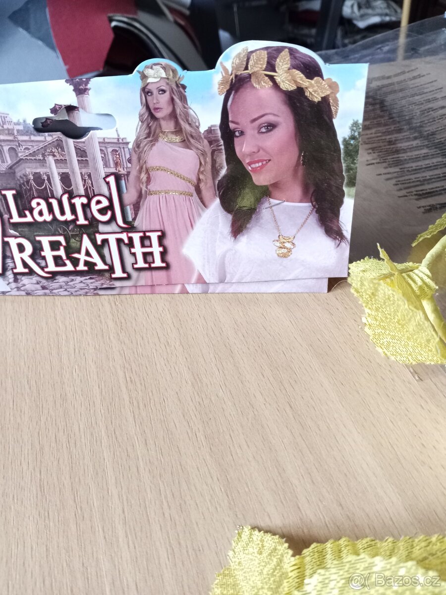 Červené prostírání, věnce na maškarní 4 kusy - 3