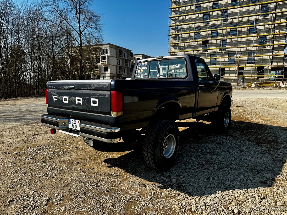 FORD F150 4x4 V8 5.0L 5q manuál rok 1989