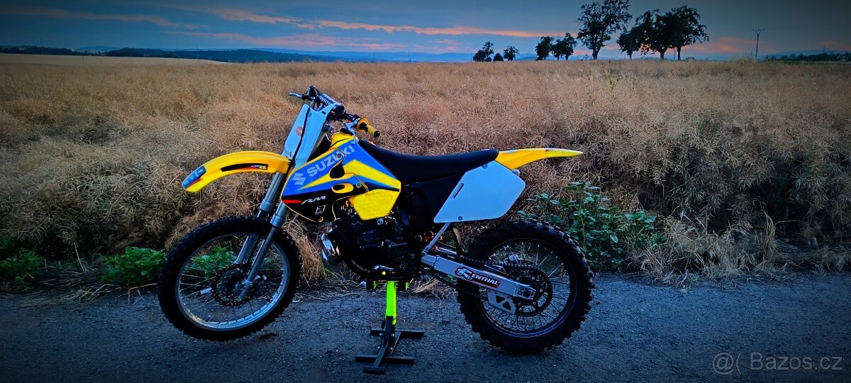Suzuki RM 250 2t rok 1999 top stav