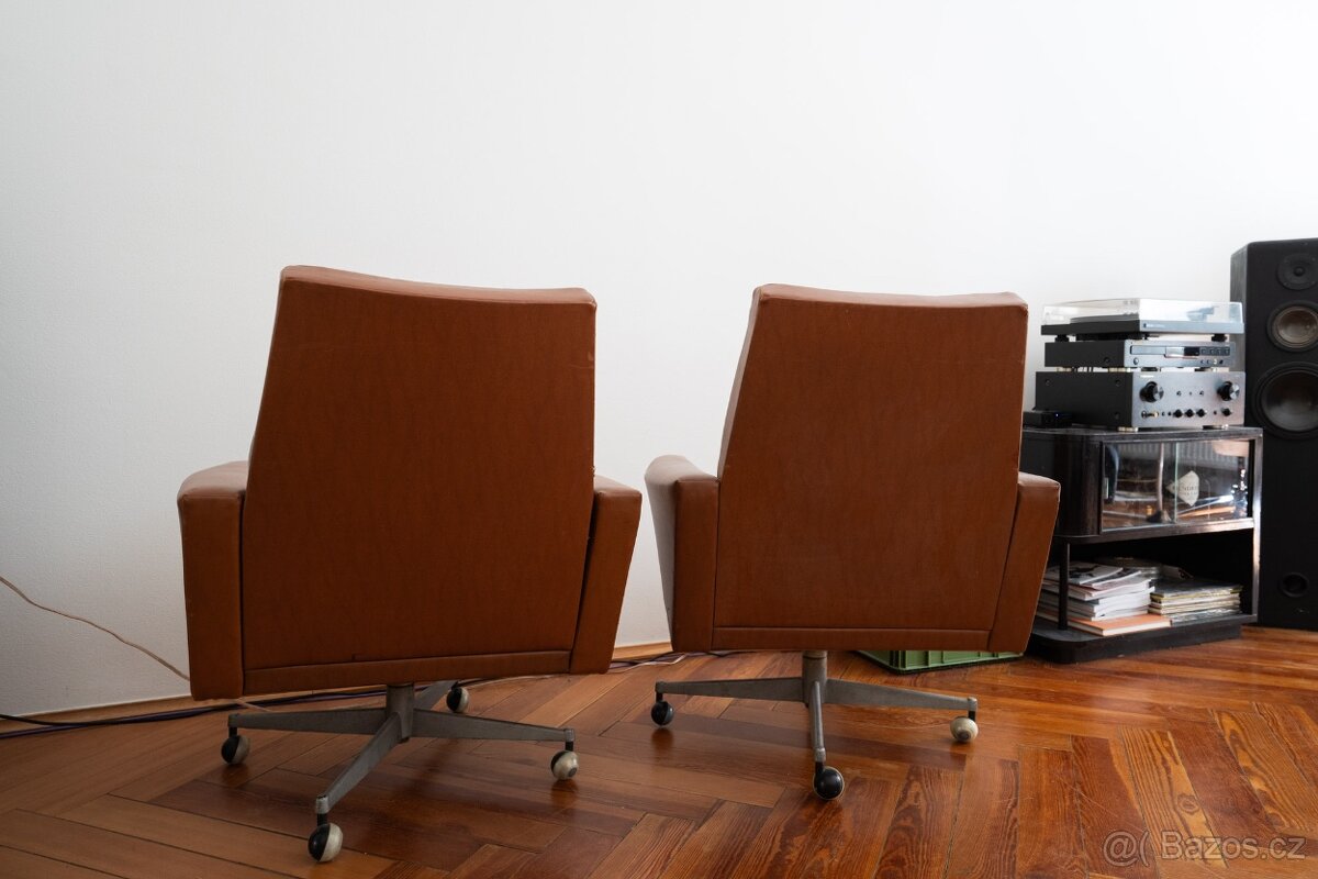 Retro koženková křesla - krásný stav - 2ks - 3