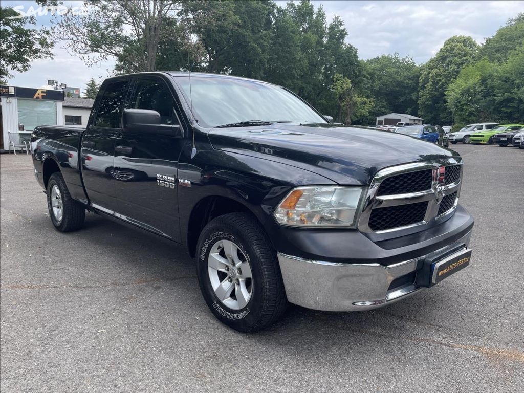 Dodge Ram, 5,7 HEMI Crew Cab Laramie
Ojeté, 2013, 123 000 k