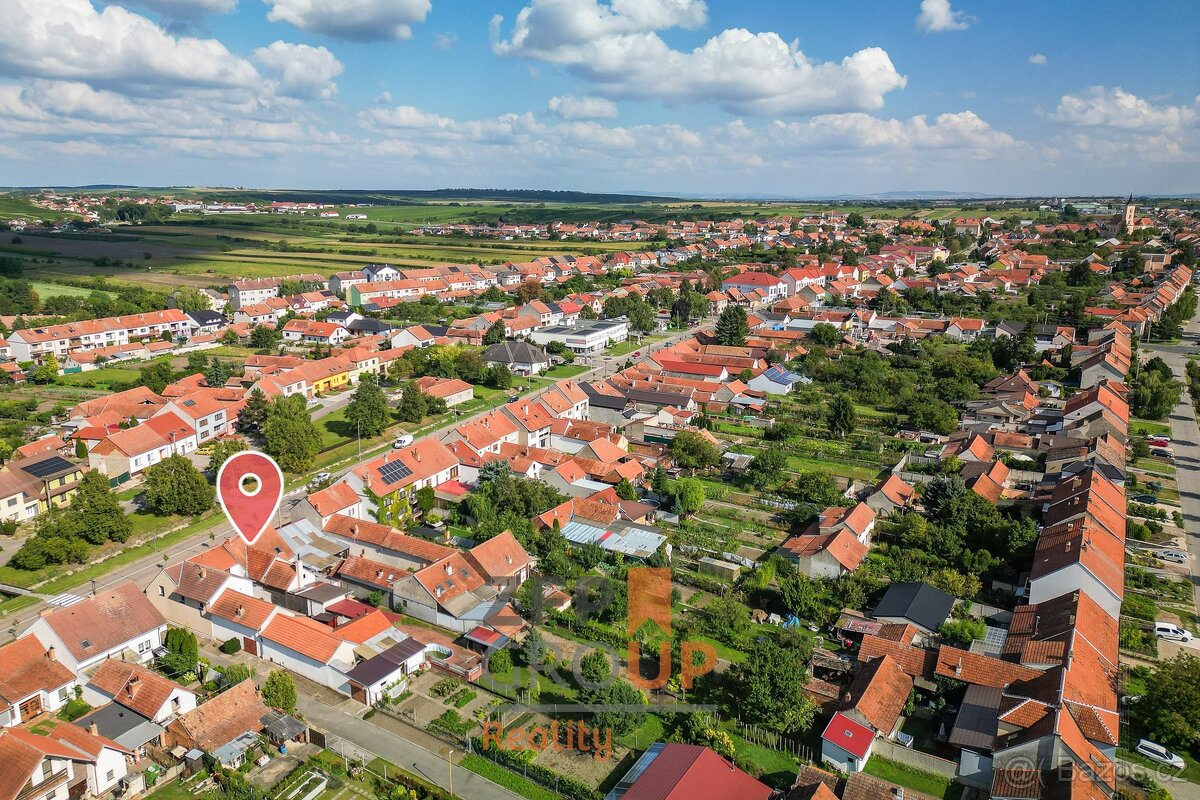 Prodej rodinného domu o rozloze 213 m², ulice Svárov, Velké - 3