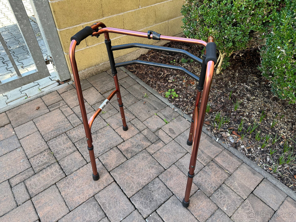 Chodítko pro seniory a důchodce - nové, 4bodové, skládací - 3