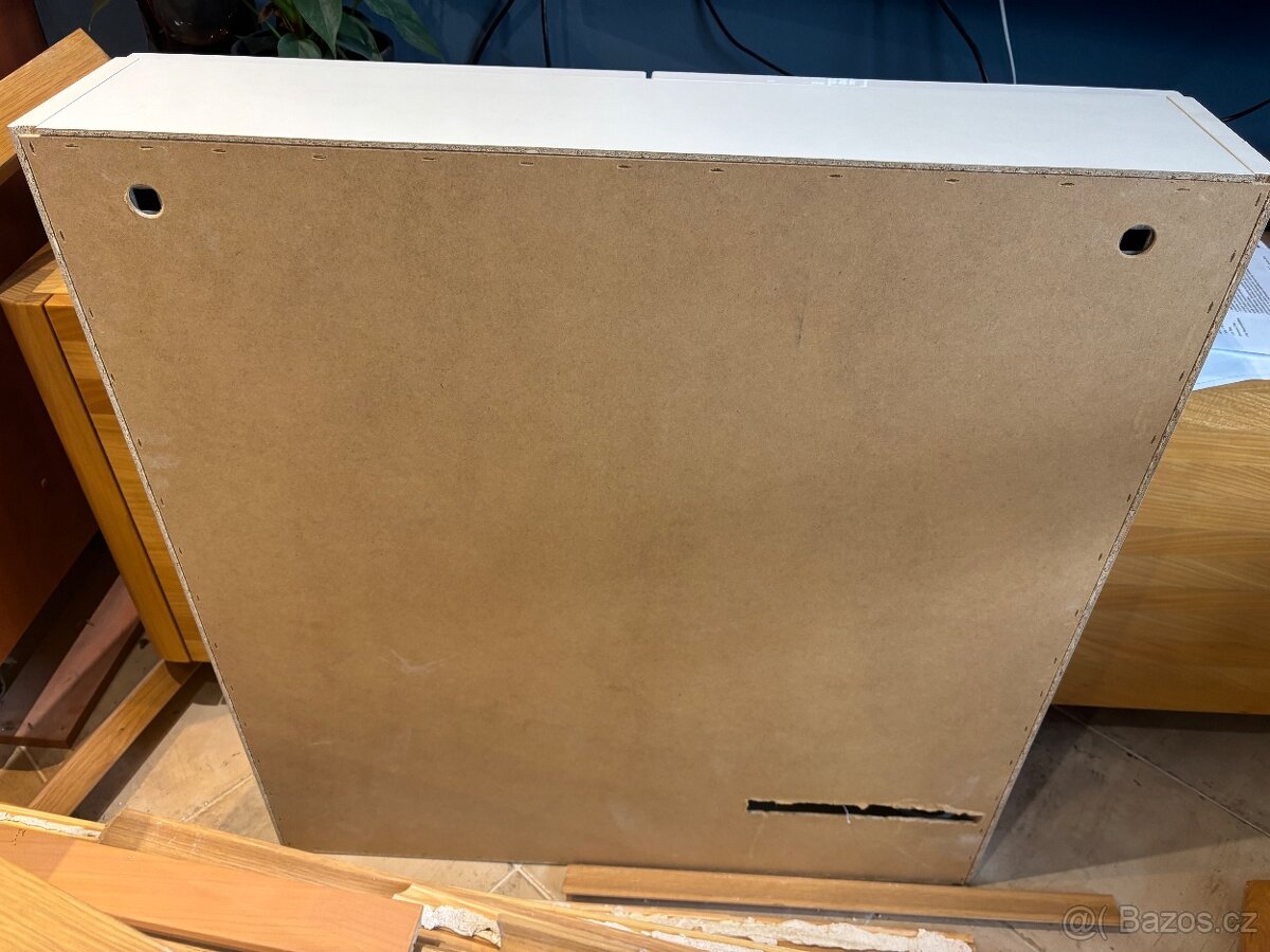 Skříňka nad WC - 3