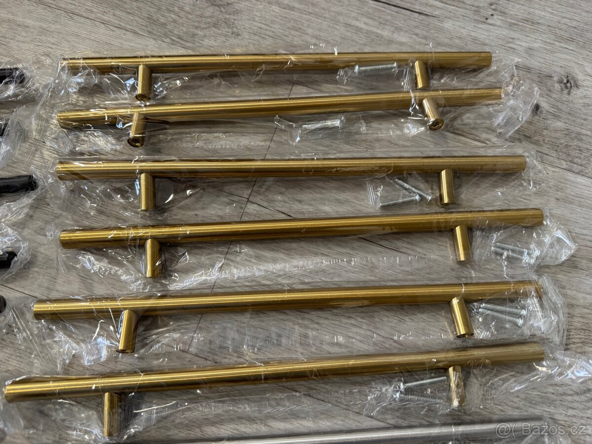 Nábytkové úchytky - 3