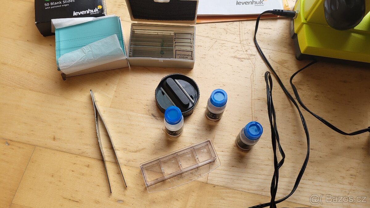 Mikroskop Levenhuk Rainbow 2L Lime - zelený - 3