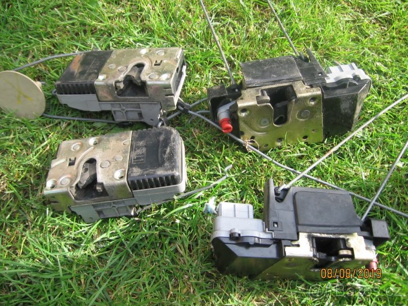 Peugeot 406 - díly - 3