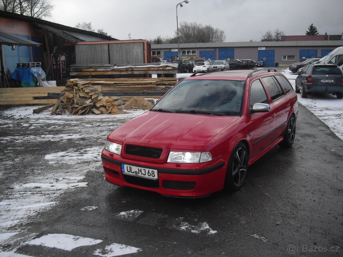 Skoda Octavia RS1 Kombi - 3