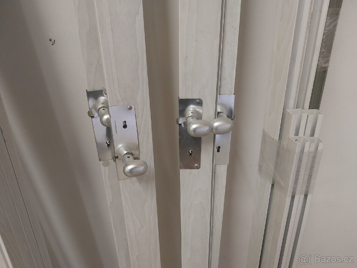 Zatahovaci dveře výška 195cm, šířka +- 90cm - 3