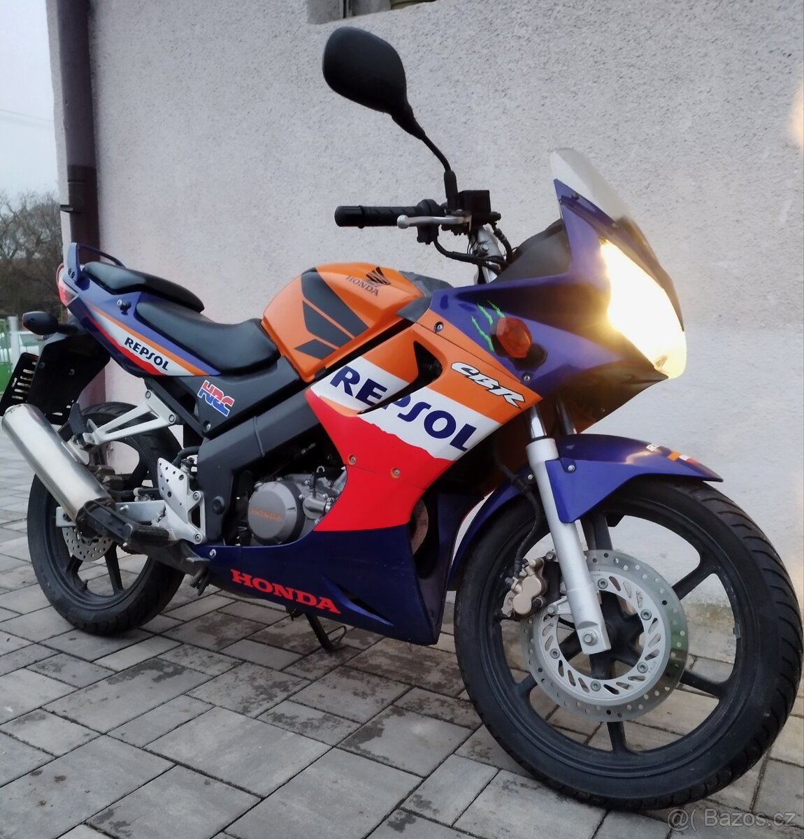 Honda cbr 125r - 3