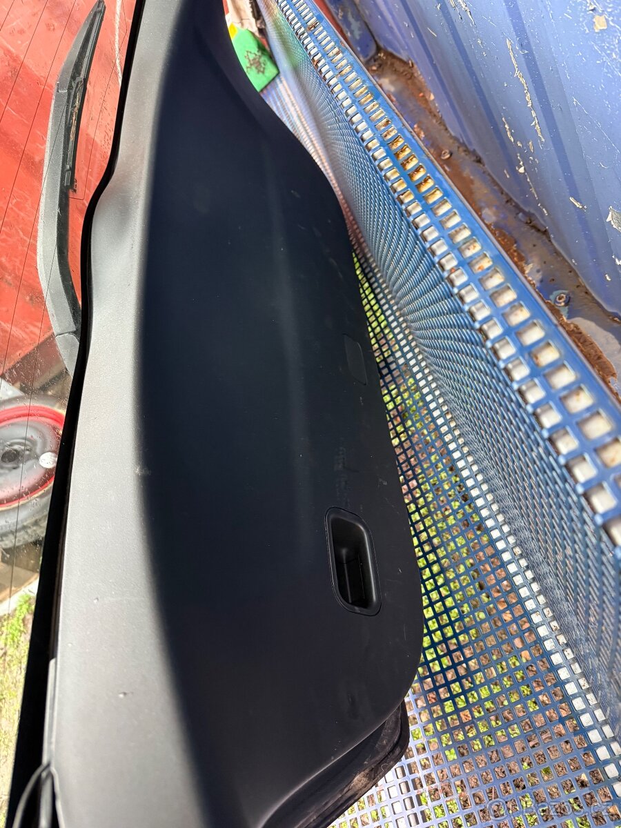 Páté dveře Toyota Yaris - 3