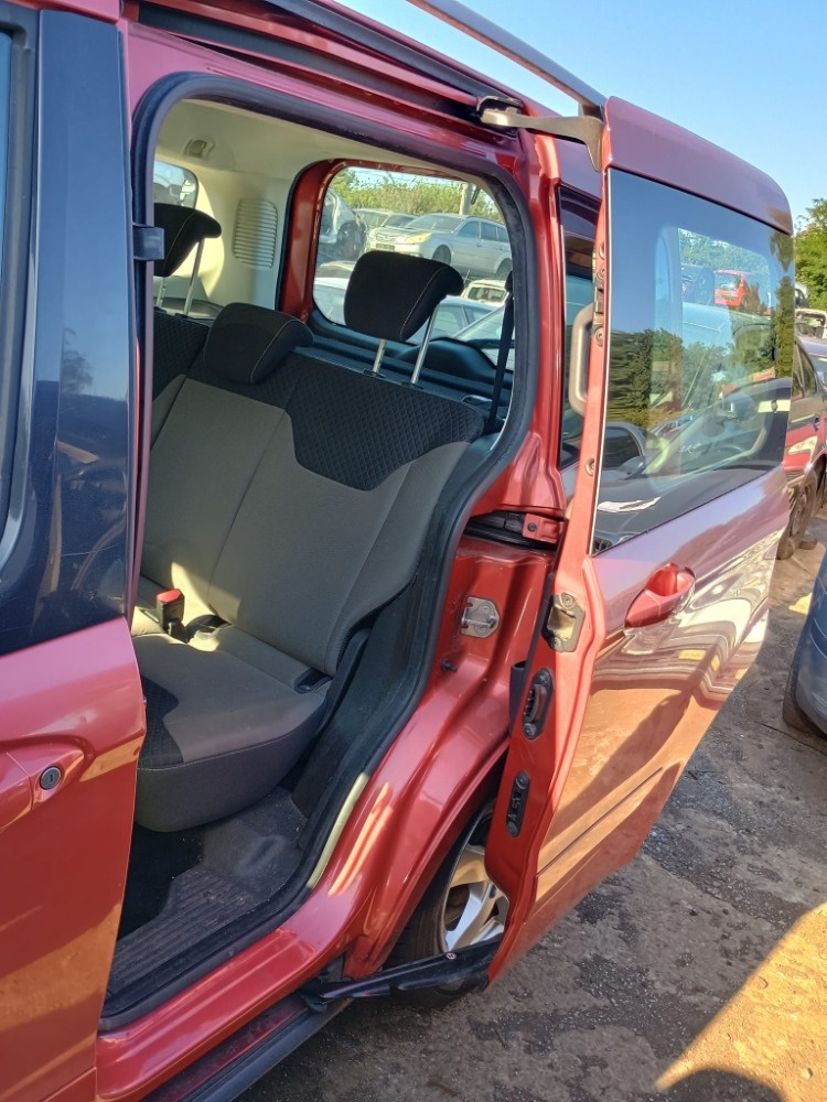 ND - Ford Tourneo Courier - 3
