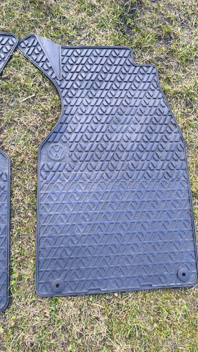 Gumové koberce VW T4 originál - 3