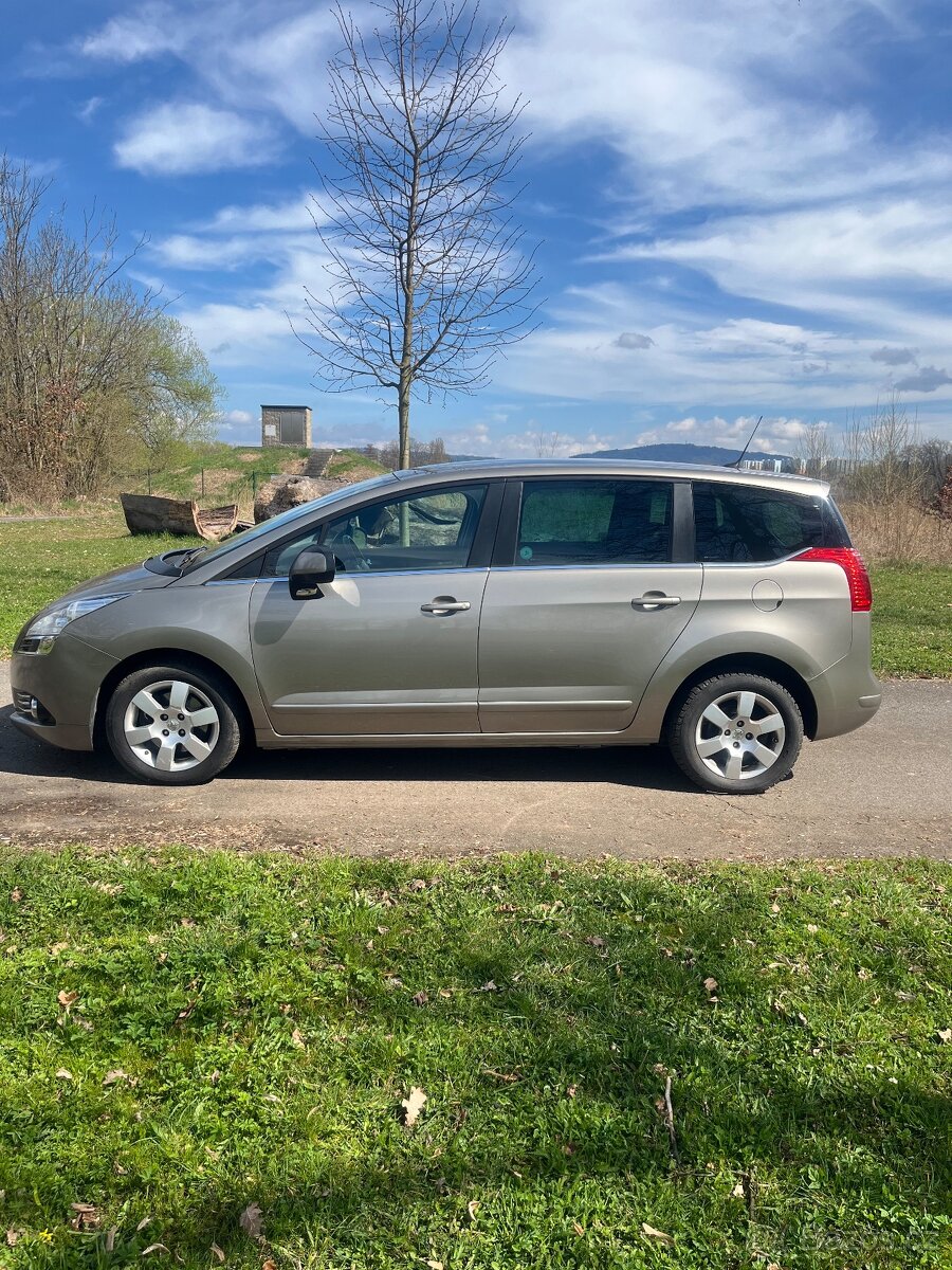 Peugeot 5008 - 3