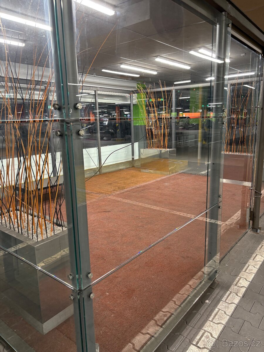 Skleněný prostor / skleněný box (kancelář/stánek) - 3