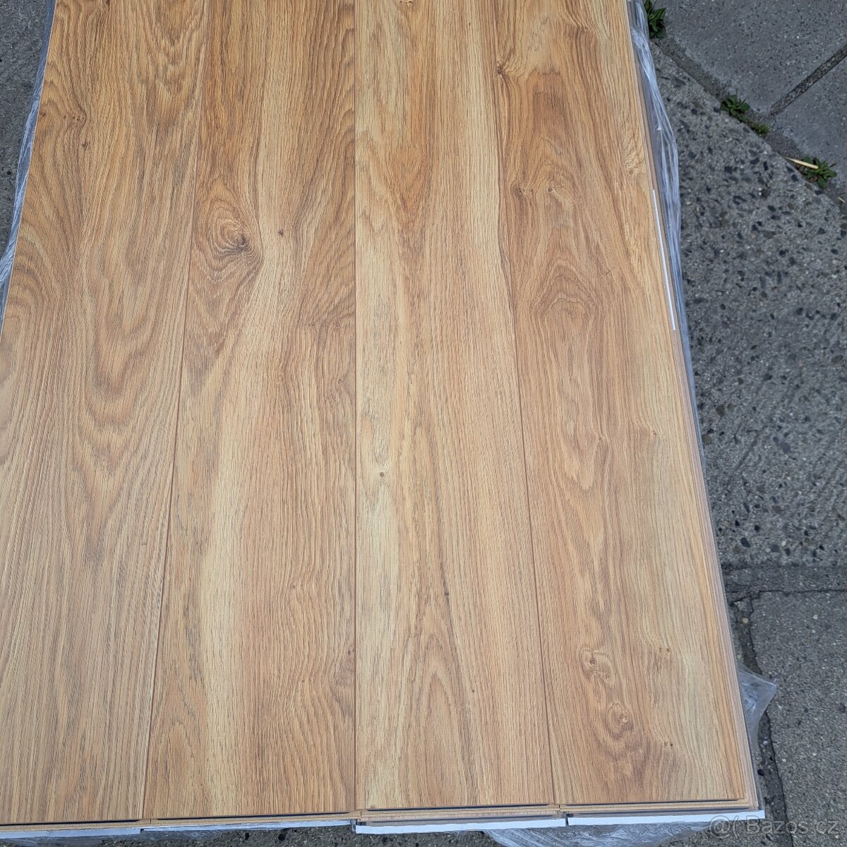 Nabízím švýcarskou laminátovou podlahu SWISS-NOBLESSE - 3