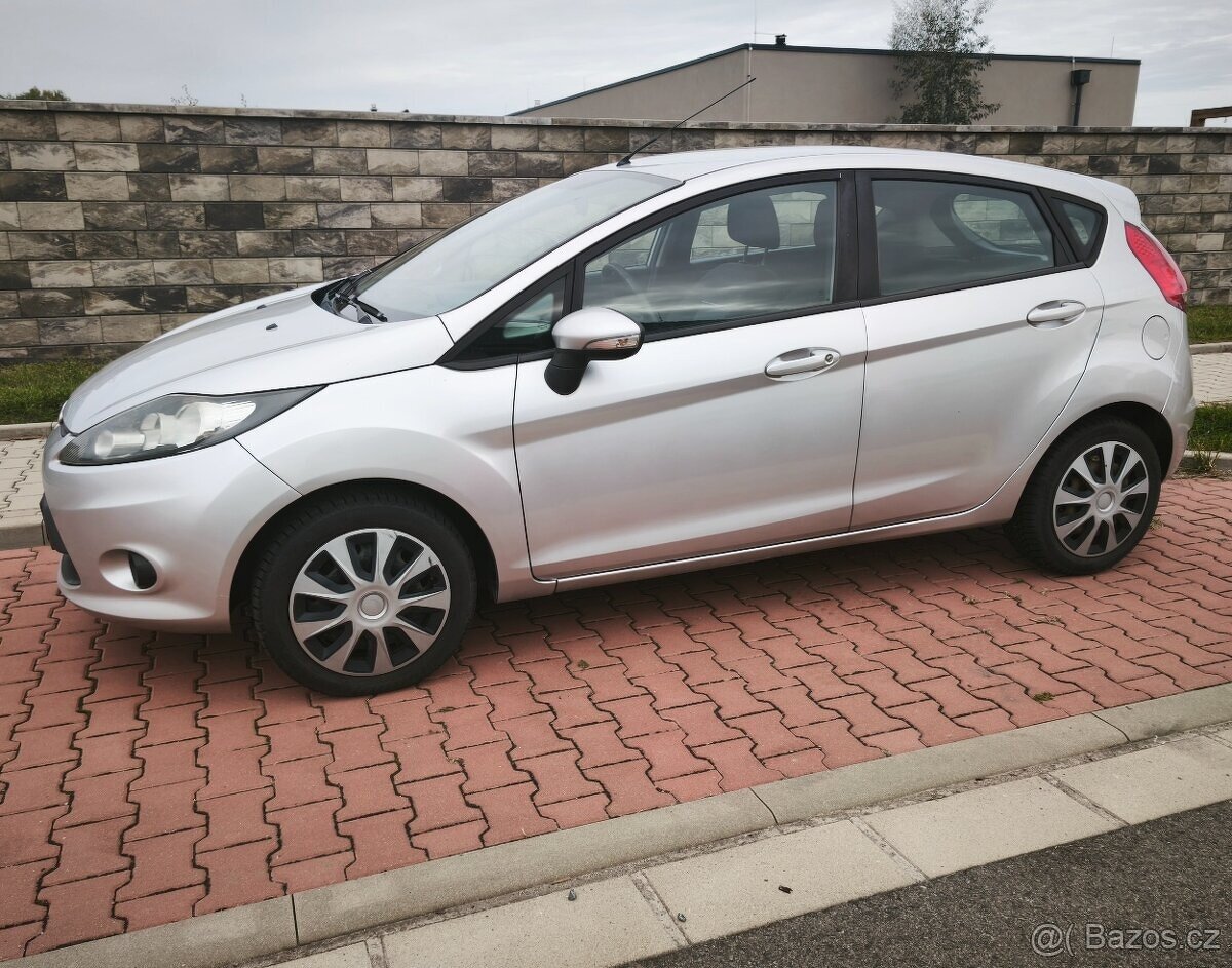 Ford Fiesta 1.4 TDCi, rok 2010, spotřeba 4.3 nafty - 3