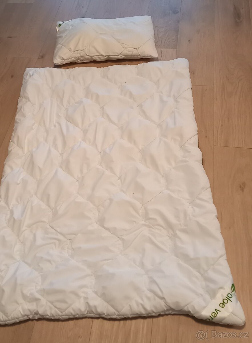 Set přikrývky a polštáře do dětské postýlky a povlečení - 3