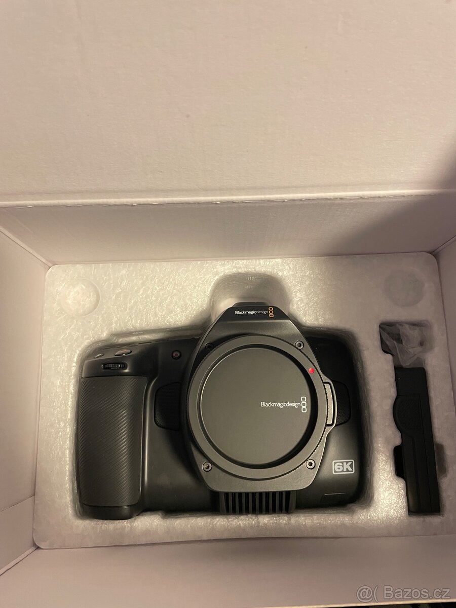 Blackmagic Design Pocket Cinema Camera 6K G2 - 3