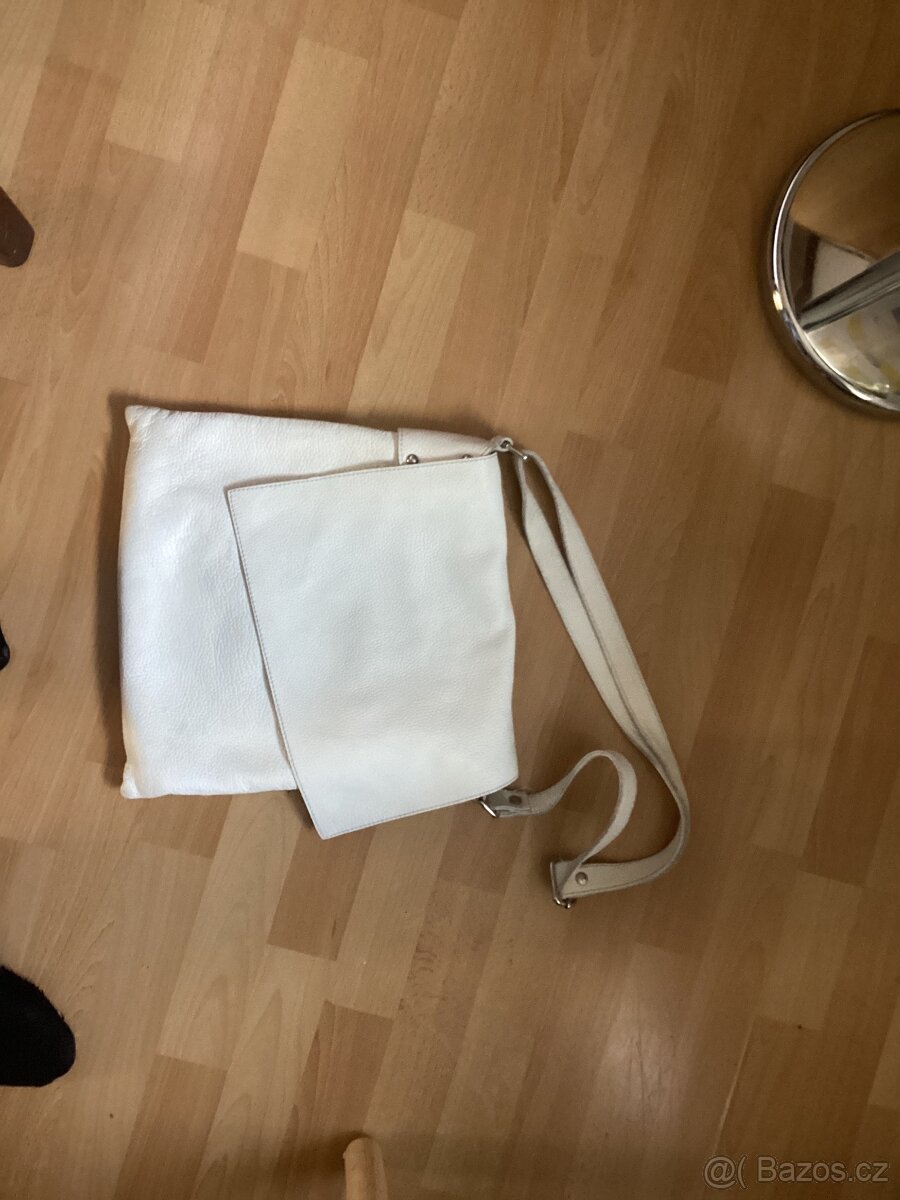 Prodám koženou kabelku bílou - 3