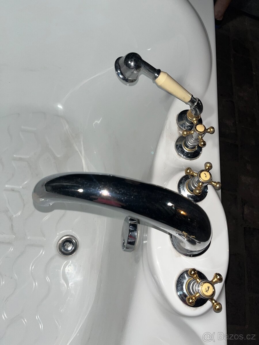 Akrylátová vana - 3