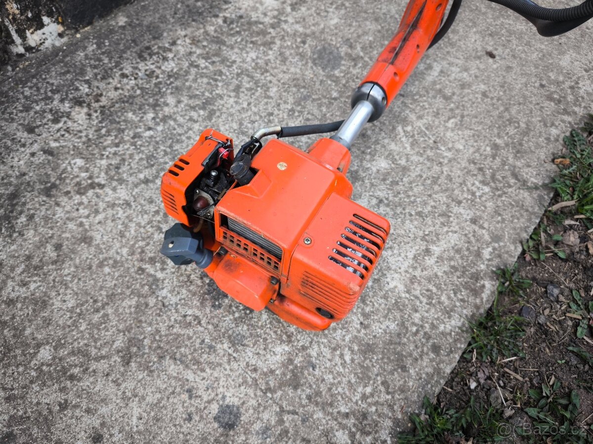 Křovinořez Oleo-Mac 740T - 3