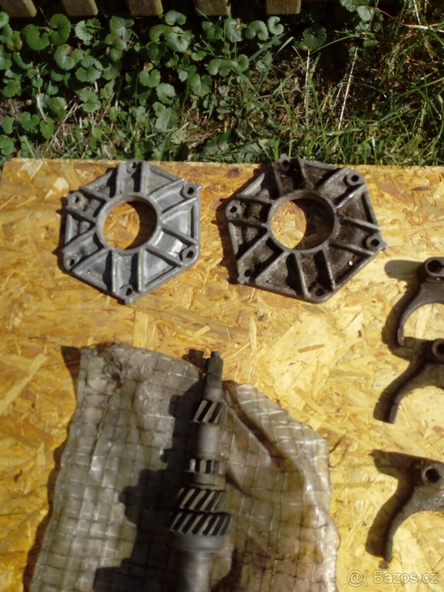 Škoda 120 dily prevodovky Nepoužité - 3