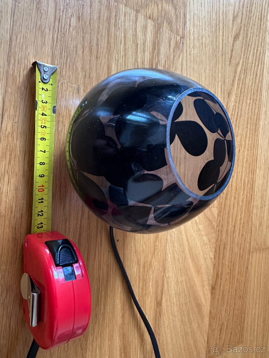 Malá stolní lampička z IKEA - 3