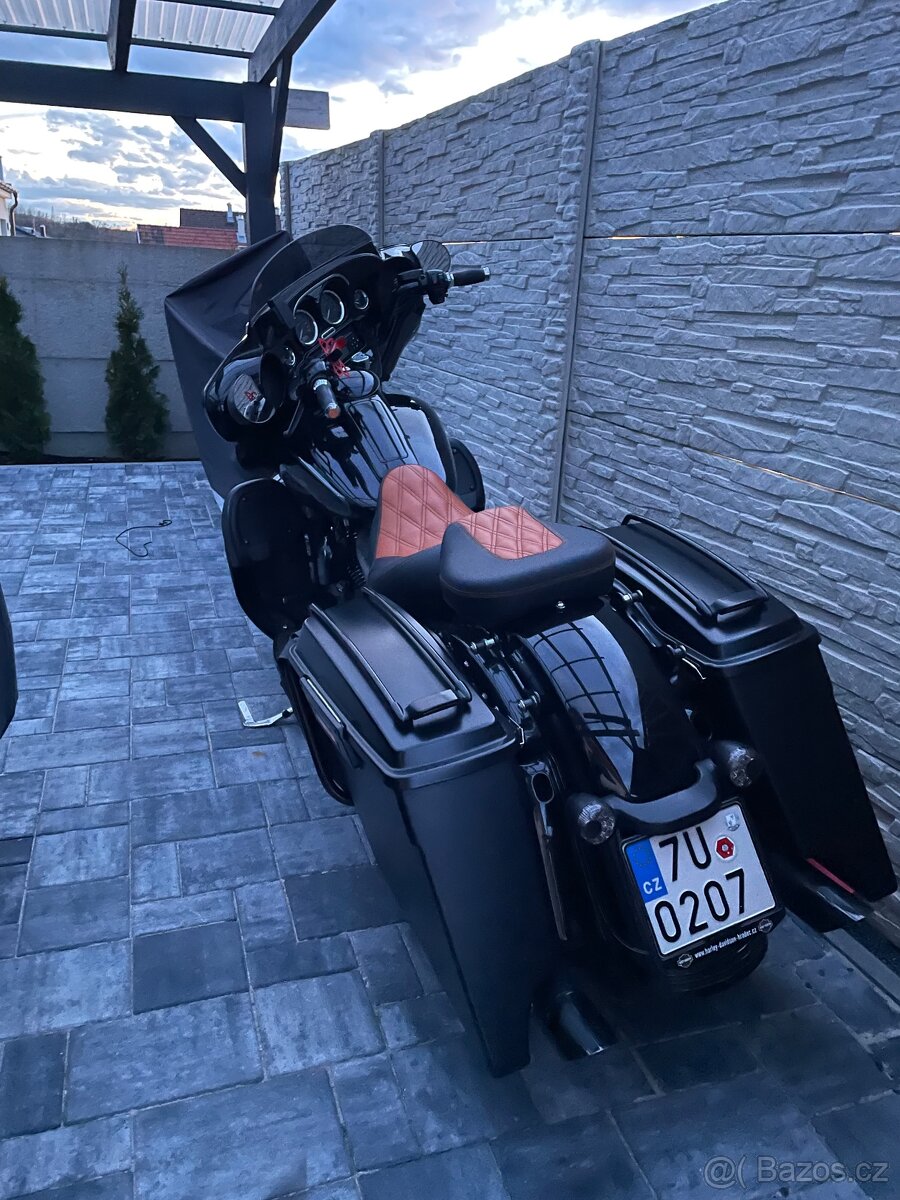 Harley Davidson Electra Glide - na dobrou věc) - 3