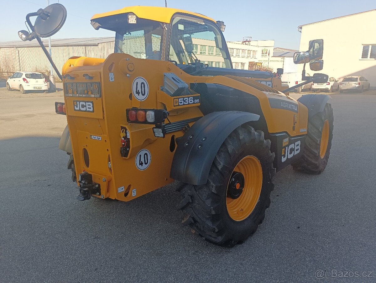 Teleskopický manipulátor JCB 536-95 AGRI XTRA Stage V - 3
